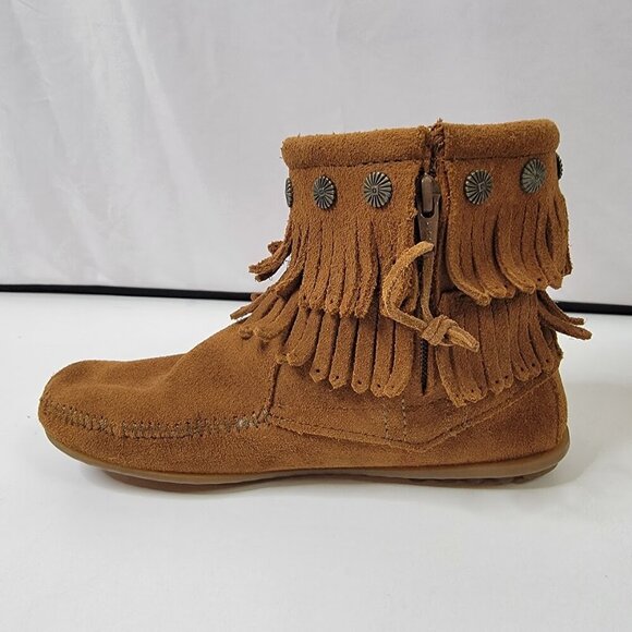Minnetonka Fringe Moccasin Boots – Brown Suede | Size 7 | Very Good Condition - Picture 3 of 9